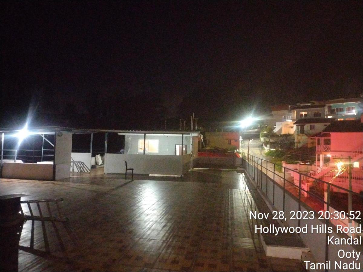J J Homes อูตี ภายนอก รูปภาพ